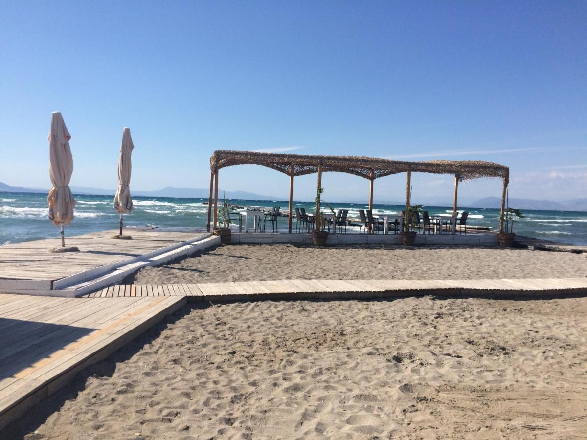 Petrakis Beach Lefkimi Extérieur photo